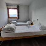 Chalet Les Pieux Отель