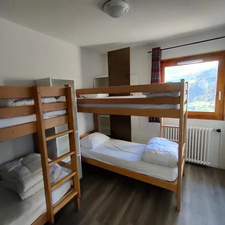 호텔 Chalet Les Pieux 3*