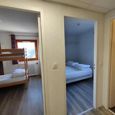 호텔 Chalet Les Pieux 3*