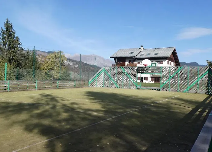 Chalet Les Pieux فندق