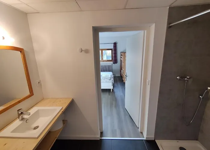 Chalet Les Pieux 3* كري فولا