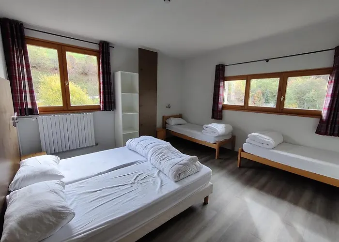 Chalet Les Pieux فندق 3*