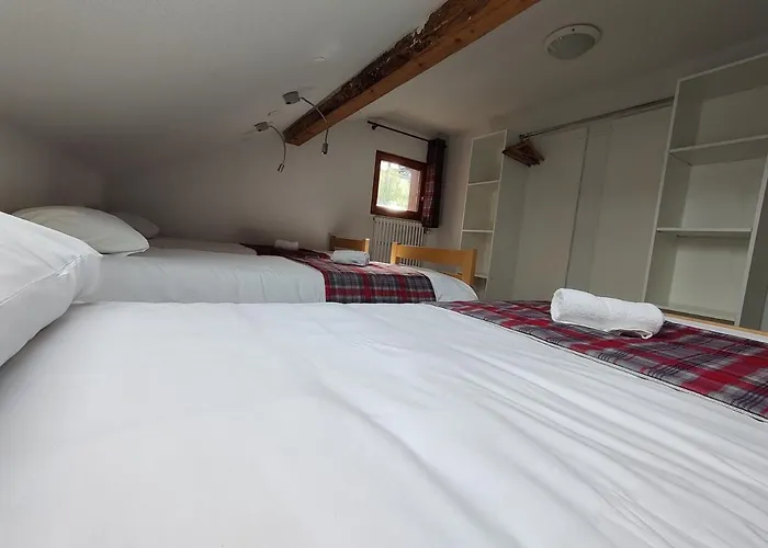 Chalet Les Pieux فندق